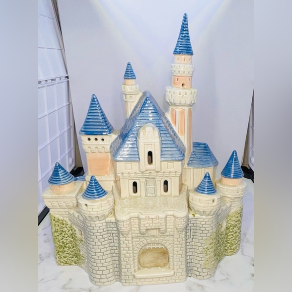 Vintage 1988 Disney Cinderella Castle Magic Kingdom Ceramic Light Up